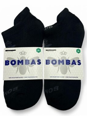 Bundle (Set of 2) Bombas Ankle Socks Size Medium Women’s Black Blister Tab